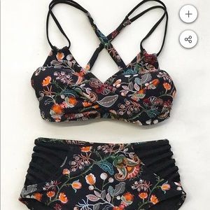 High waisted floral bikini never worn !!!!